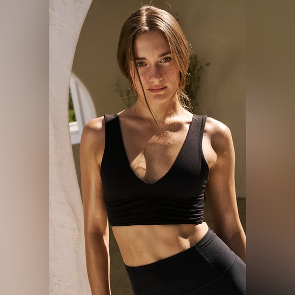 FP Movement by Free People Tops - NWT FP Movement Never Better Crop - Black
